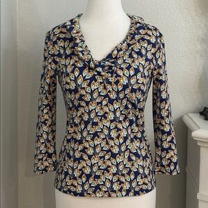 J. McLaughlin Durham 3/4 Sleeve Ruffle Neck Peacock Feather Top Navy Orange ‎ XS